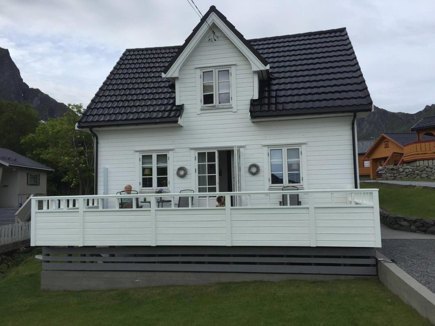 Villa Utsiktsperle Pa Reine I Lofoten Exterior foto